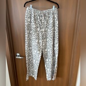 Aerie Gray and Cream Leopard Pattern Pants